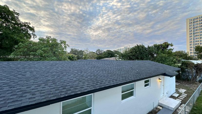 Picture of 2261 NW 51St Ter, Miami FL 33142