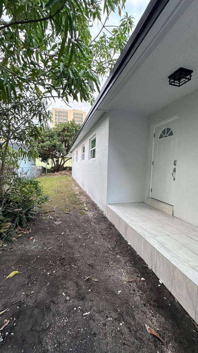 Picture of 2261 NW 51St Ter, Miami FL 33142