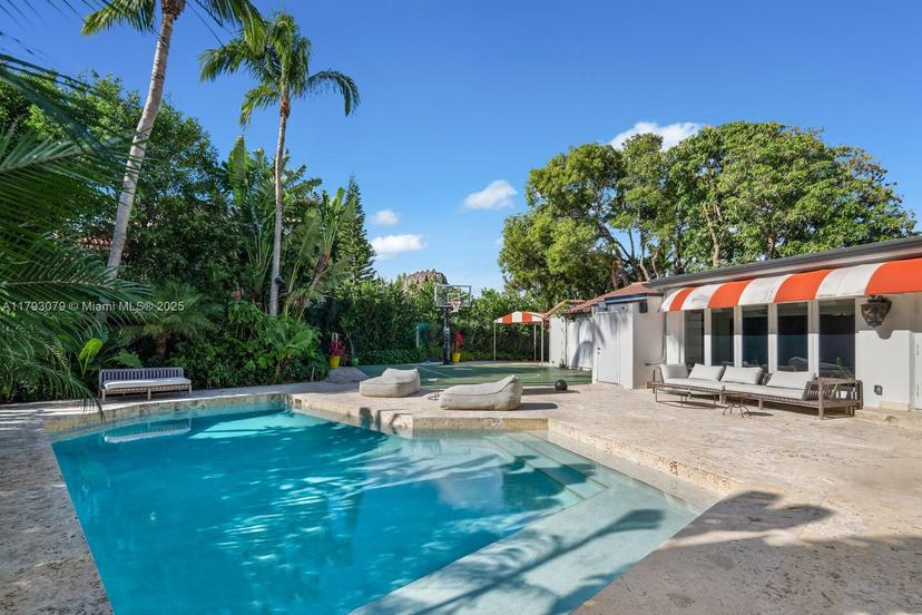 Picture of 3026 Flamingo Dr, Miami Beach FL 33140