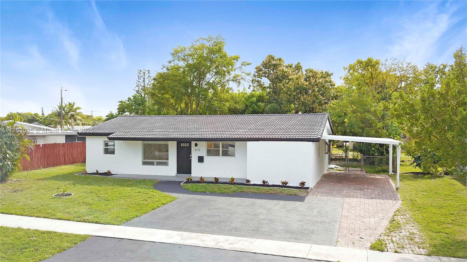 Picture of 610 NW 38Th Ct, Deerfield Beach, FL 33064