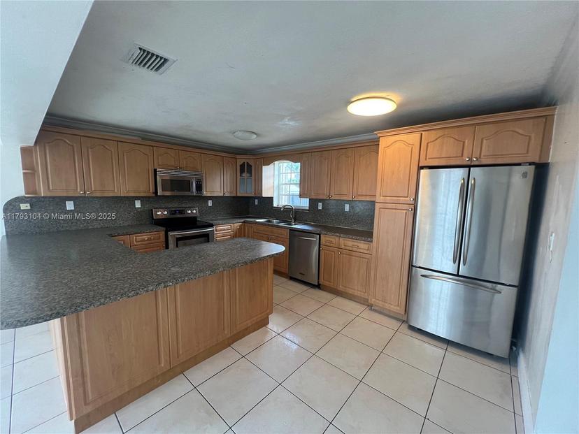 Picture of 4330 SW 99Th Ct, Miami FL 33165