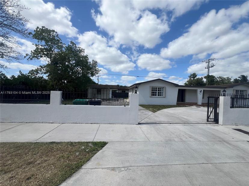 Picture of 4330 SW 99Th Ct, Miami FL 33165