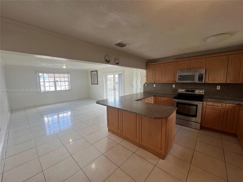Picture of 4330 SW 99Th Ct, Miami FL 33165