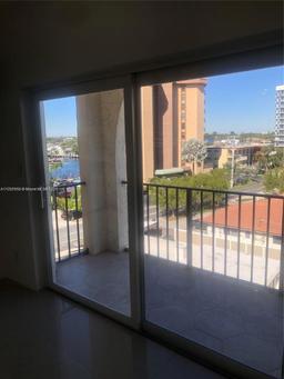 Picture of 400 N Riverside Dr # 512, Pompano Beach, FL 33062