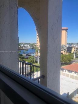 Picture of 400 N Riverside Dr # 512, Pompano Beach, FL 33062