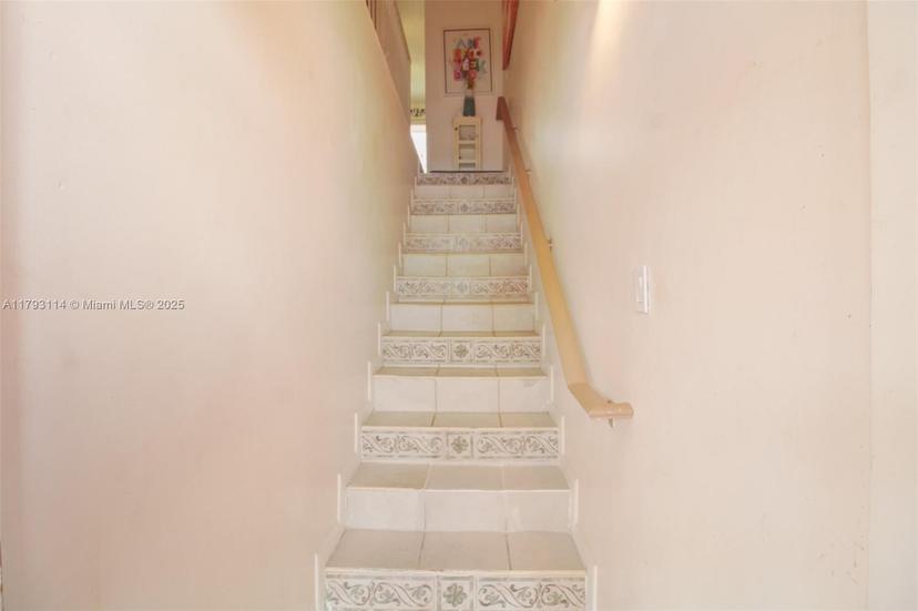 Picture of 8023 Lake Dr # 201, Doral FL 33166