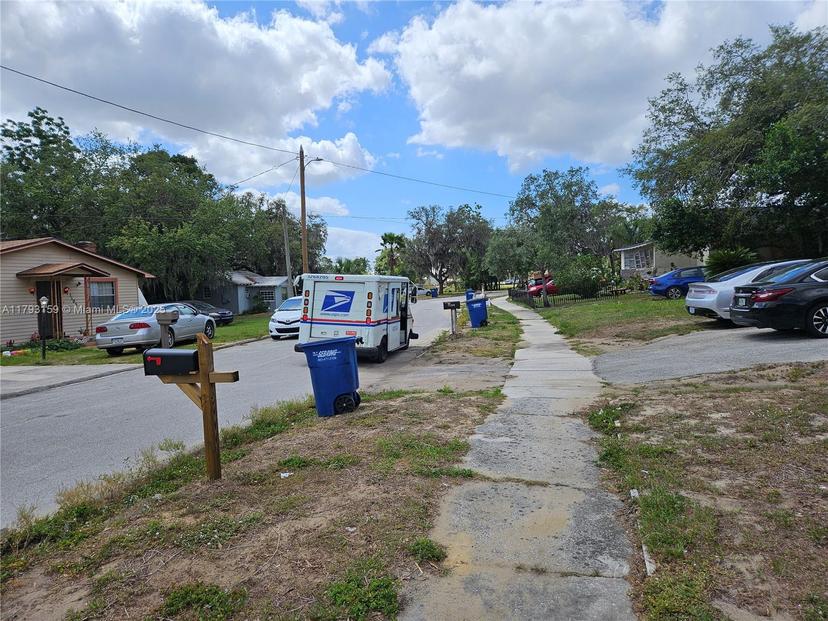 Picture of 1112 Evanston St, Sebring FL 33870