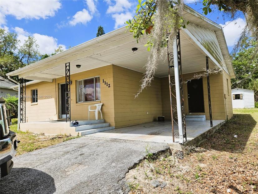 Picture of 1112 Evanston St, Sebring FL 33870