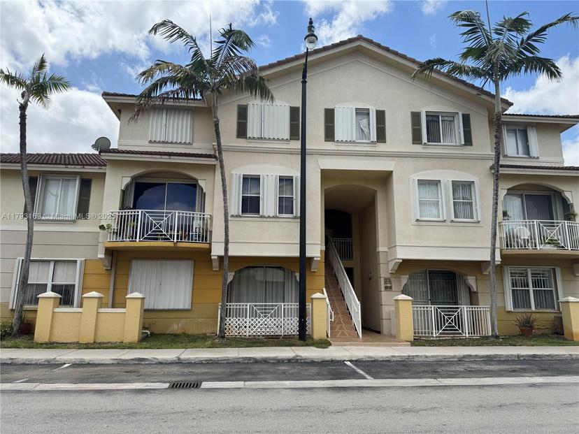 Picture of 8838 W Flagler St # 202, Miami FL 33174