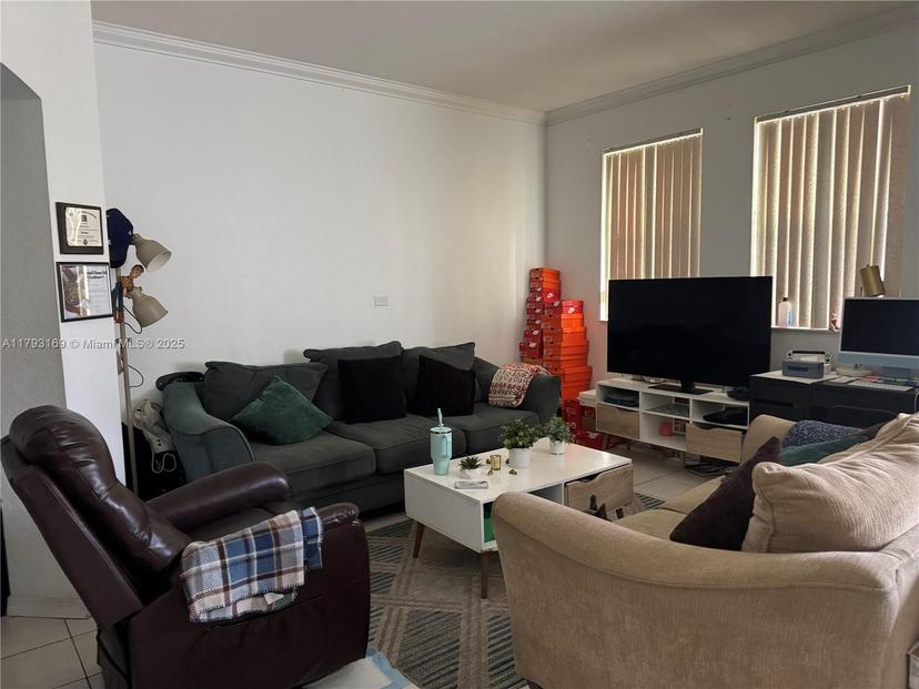 Picture of 8838 W Flagler St # 202, Miami FL 33174