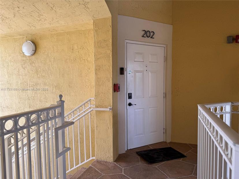 Picture of 8838 W Flagler St # 202, Miami FL 33174