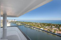 Picture of 19707 Turnberry Way # 28J, Aventura, FL 33180