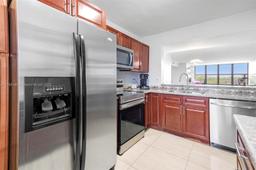 Picture of 2767 S Carambola Cir S # 506, Coconut Creek, FL 33066