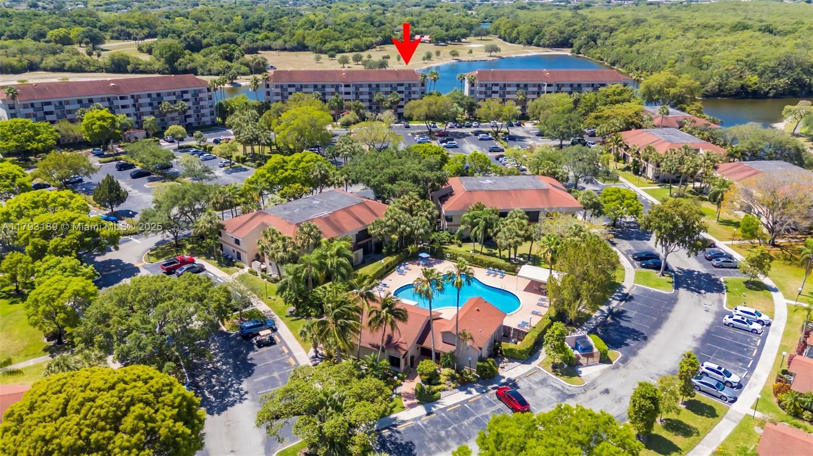 Picture of 2767 S Carambola Cir S # 506, Coconut Creek, FL 33066