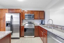 Picture of 2767 S Carambola Cir S # 506, Coconut Creek, FL 33066