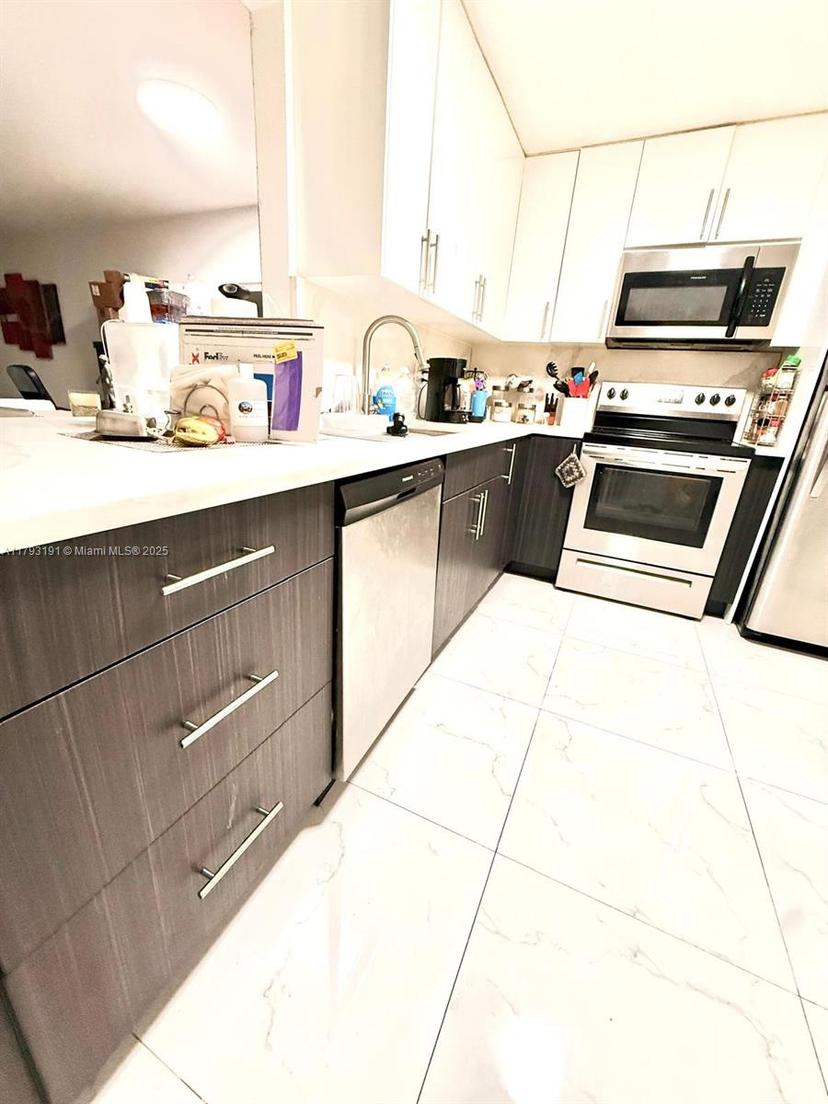 Picture of 1401 NE 191St St # D201, Miami FL 33179