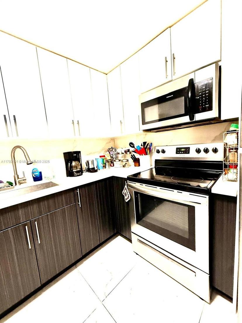 Picture of 1401 NE 191St St # D201, Miami FL 33179