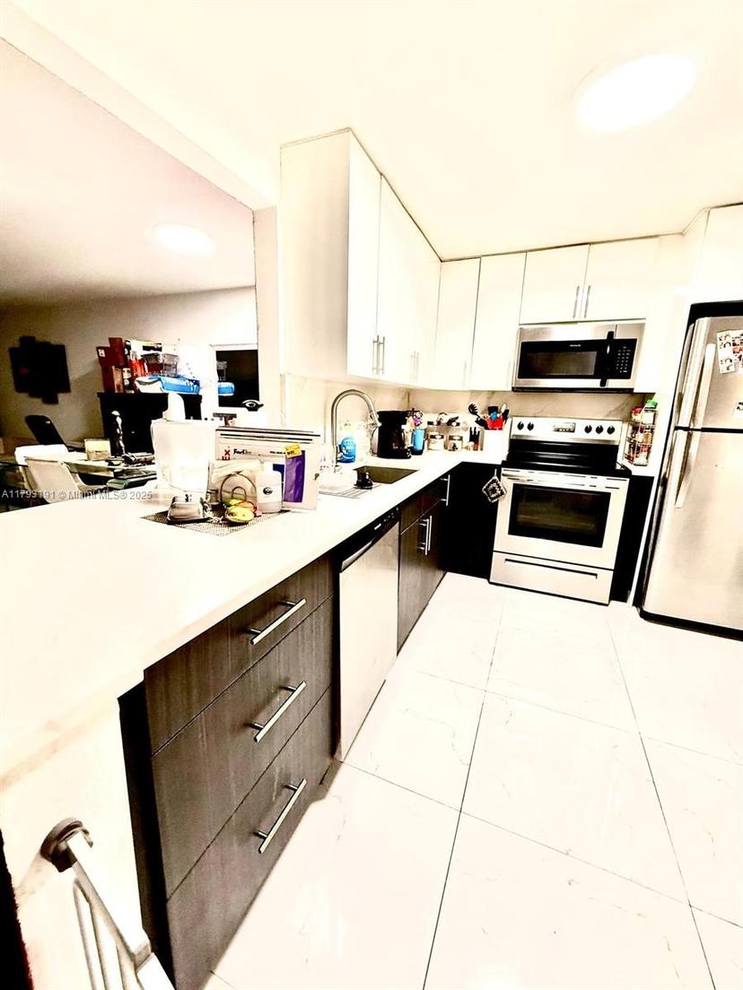 Picture of 1401 NE 191St St # D201, Miami FL 33179