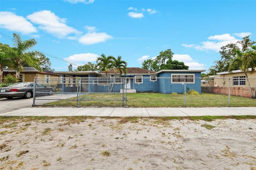 Picture of 2870 NW 169Th Ter, Miami Gardens FL 33056