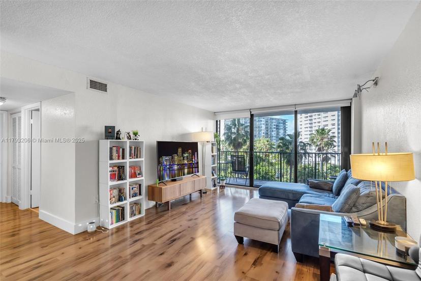 Picture of 1450 Brickell Bay Dr # 411, Miami FL 33131