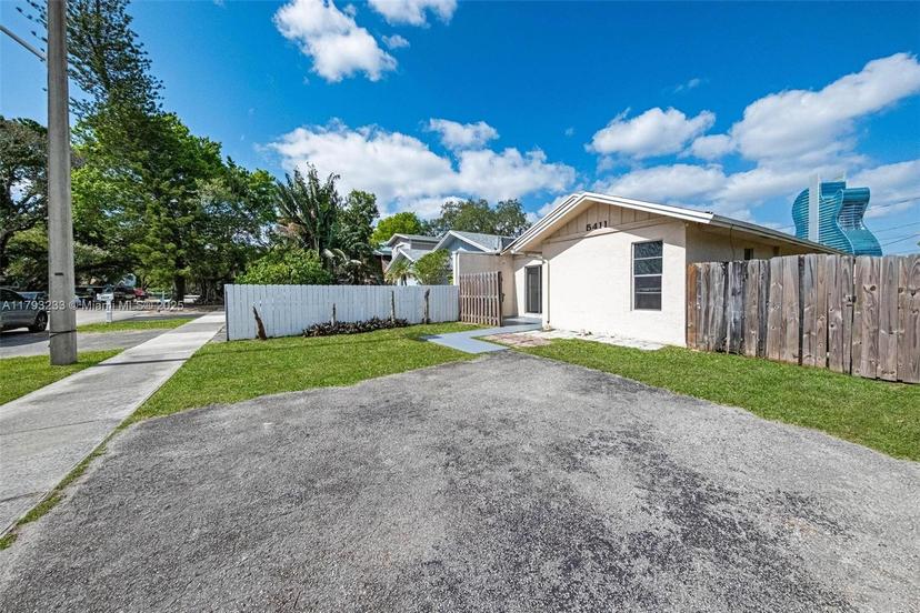 Picture of 5411 SW 43Rd Ter, Dania Beach FL 33314