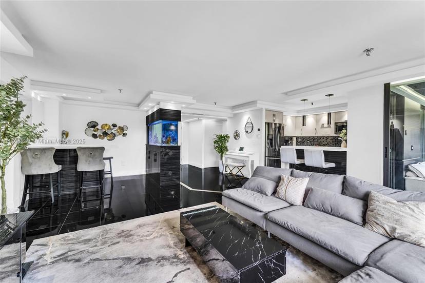 Picture of 665 NE 195Th St # 326, Miami FL 33179