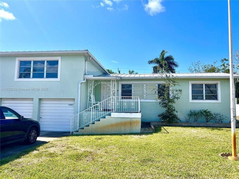 Picture of 5160 Lake Osborne Dr, Lake Worth FL 33461