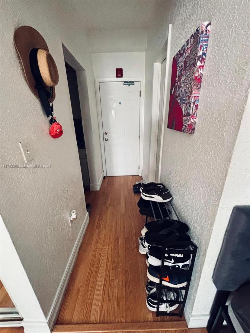 Picture of 820 Euclid Ave # 206, Miami Beach FL 33139