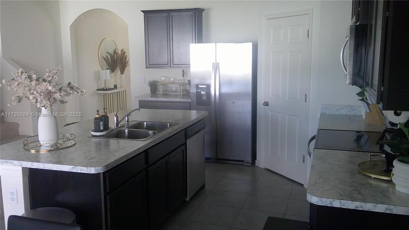 Picture of 5305 Fantasy Dr, Fort Pierce FL 34947