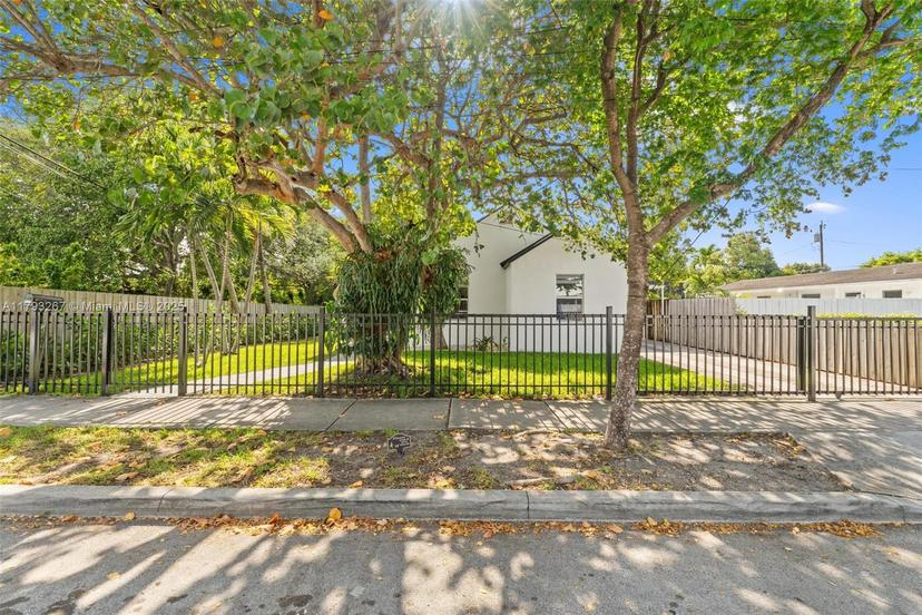 Picture of 4430 NW 1St Ave, Miami FL 33127