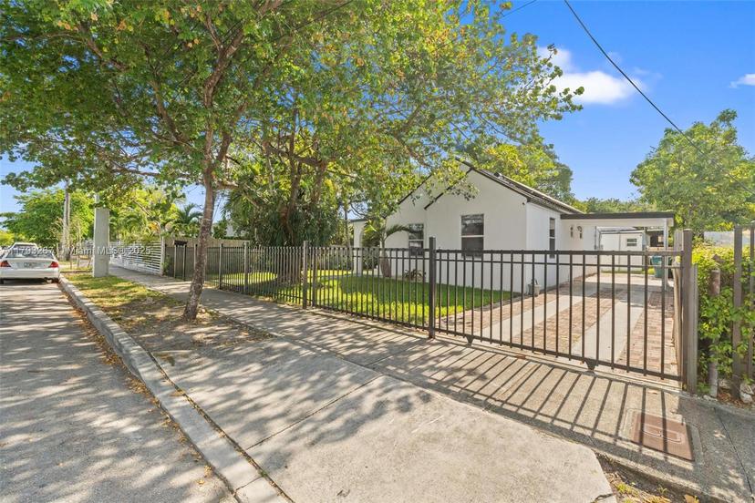 Picture of 4430 NW 1St Ave, Miami FL 33127