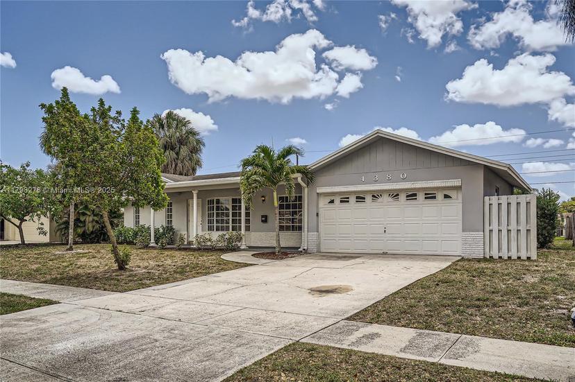 Picture of 4380 NW 4Th Ct, Coconut Creek FL 33066