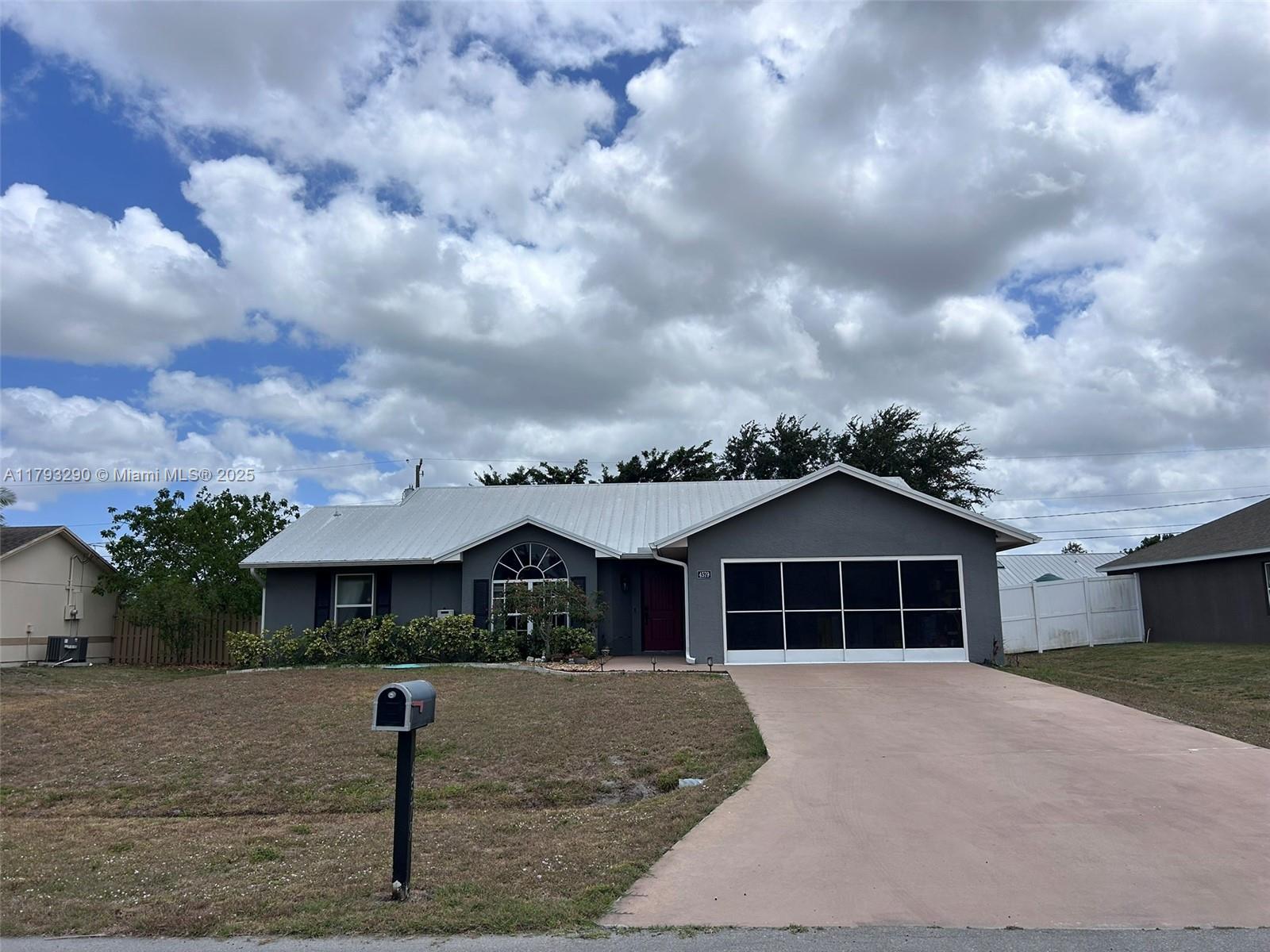 Picture of 4579 NW Bighorn Ave, Port St. Lucie, FL 34983