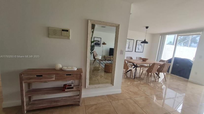 Picture of 10933 NW 65Th St # 10933, Doral FL 33178
