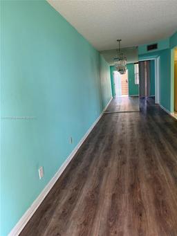 Picture of 9121 Sunrise Lakes Blvd # 120, Sunrise, FL 33322