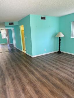 Picture of 9121 Sunrise Lakes Blvd # 120, Sunrise, FL 33322