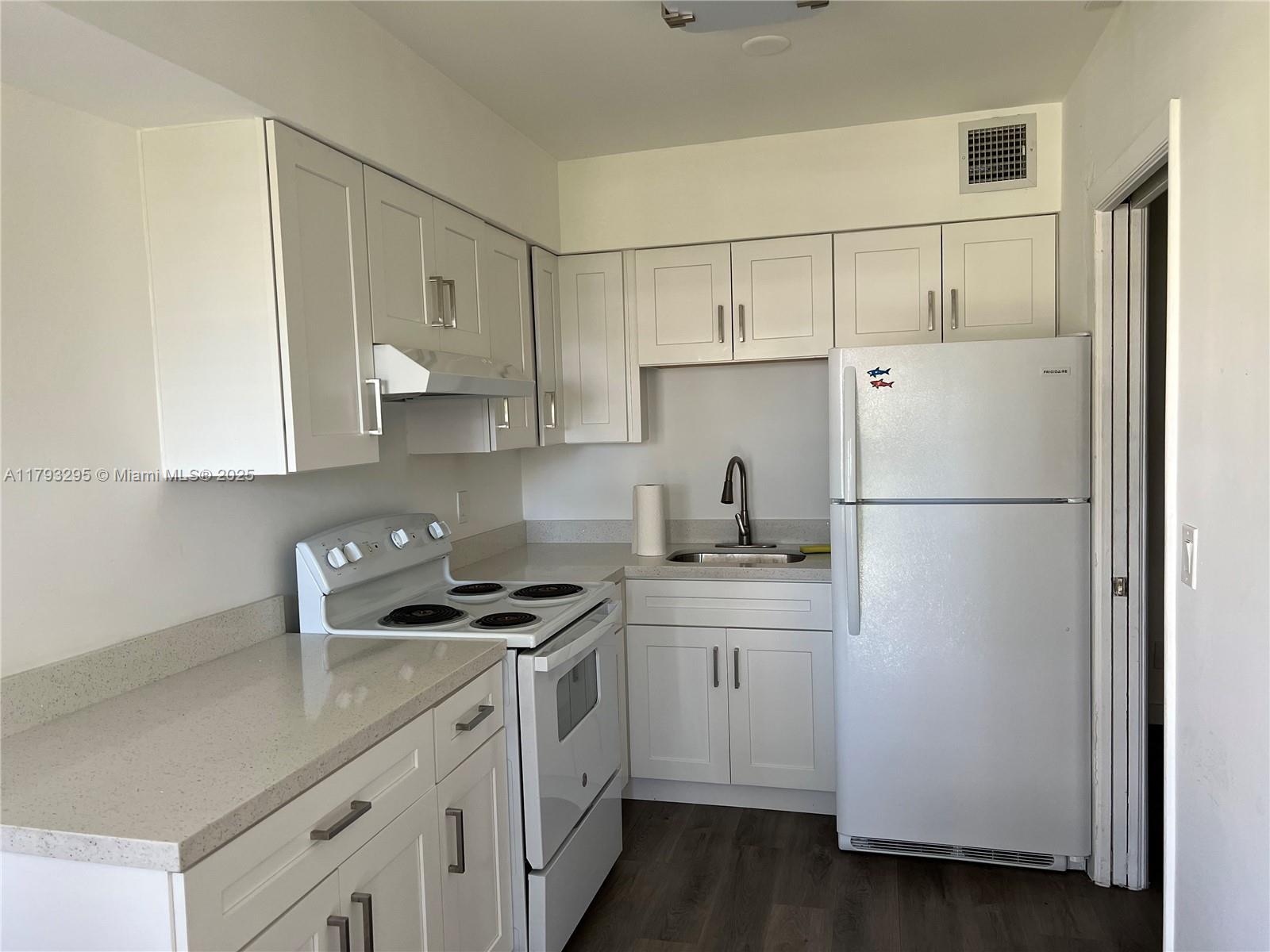 Picture of 1150 Atlantic Shores Blvd # 606, Hallandale Beach, FL 33009