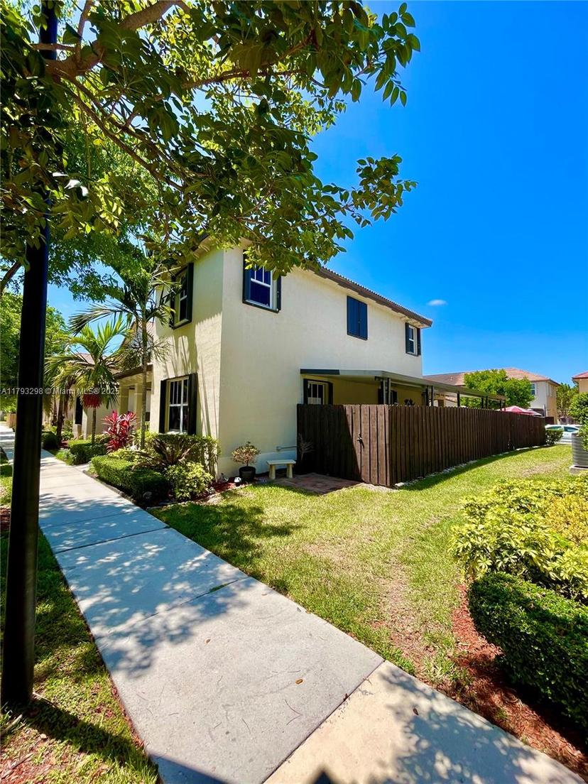 Picture of 11623 SW 244Th Ln, Homestead FL 33032