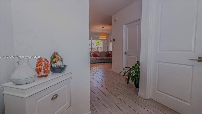 Picture of 1053 SE 24Th Ave, Homestead FL 33035