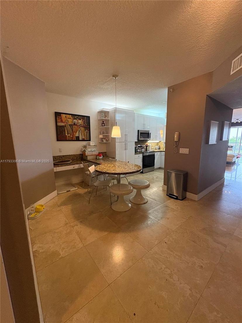 Picture of 10730 NW 66Th St # 512, Doral FL 33178