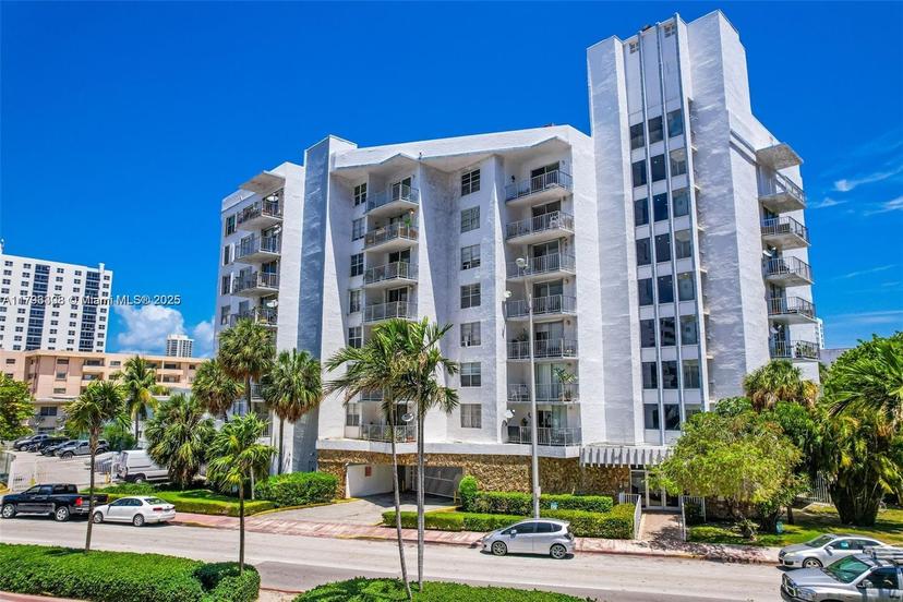 Picture of 6801 Indian Creek Dr # 405, Miami Beach FL 33141