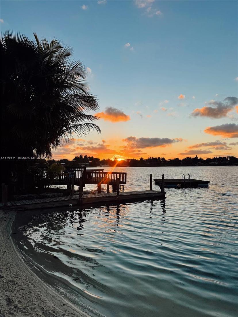 Picture of 9030 Ridgeland Dr, Cutler Bay FL 33157