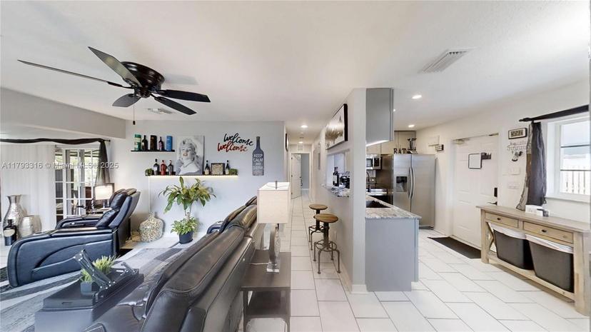 Picture of 1424 E River Dr, Margate FL 33063