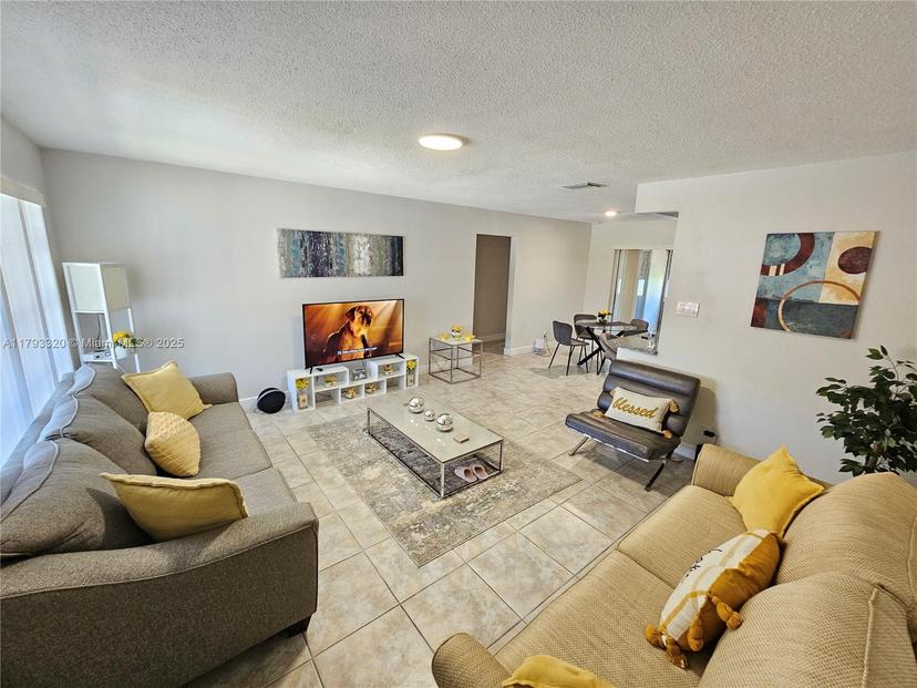 Picture of 4812 NW 49Th Pl, Tamarac FL 33319