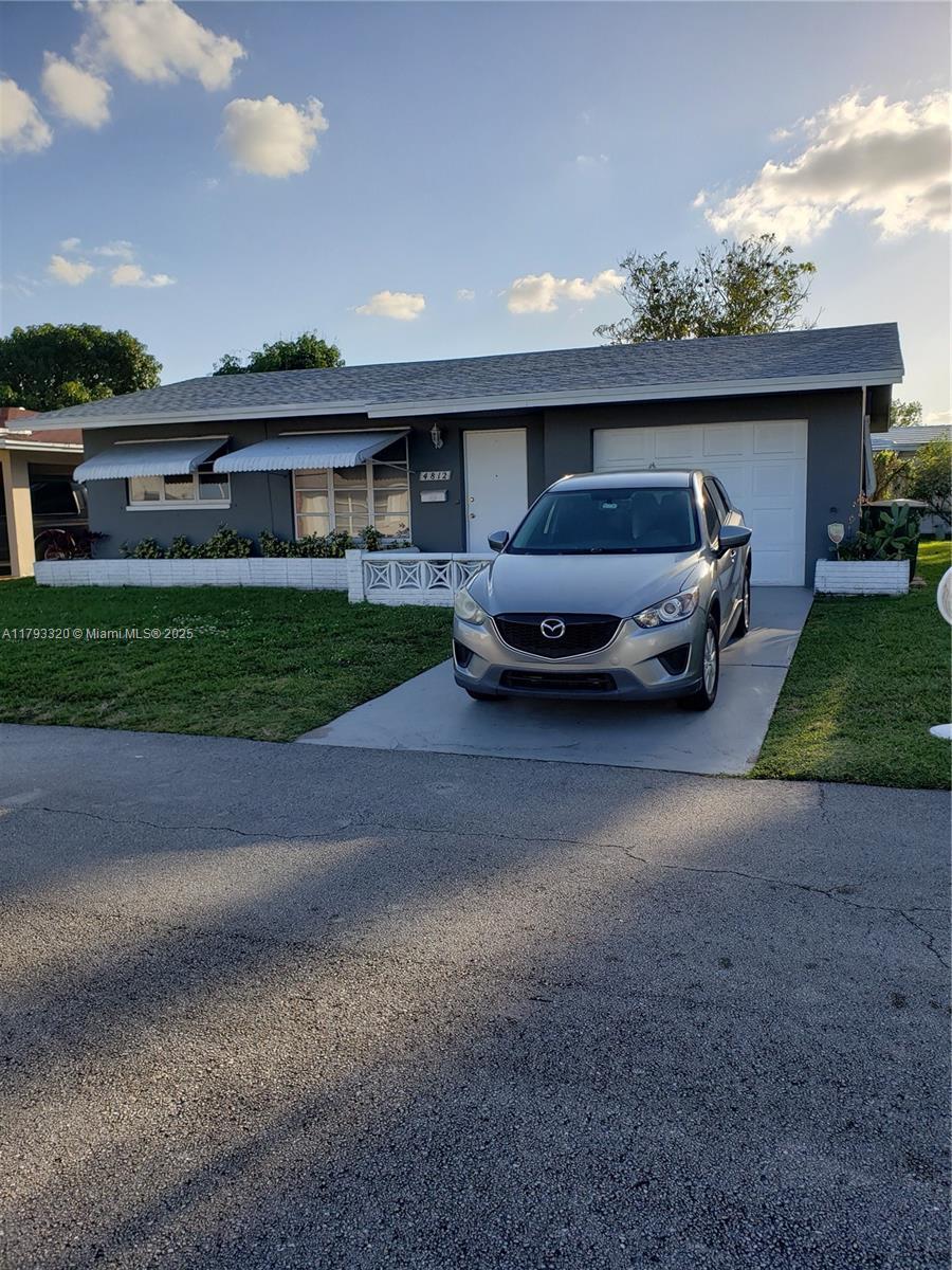 Picture of 4812 NW 49Th Pl, Tamarac, FL 33319