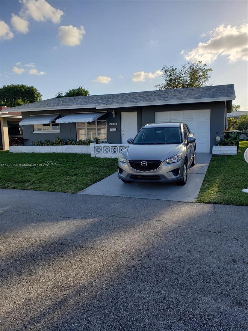 Picture of 4812 NW 49Th Pl, Tamarac FL 33319