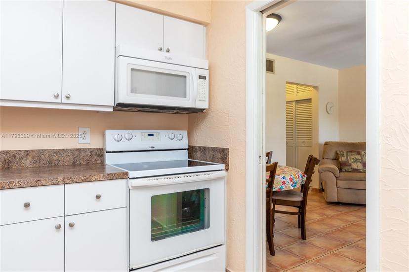 Picture of 1050 Atlantic Shores Blvd # 206, Hallandale Beach FL 33009