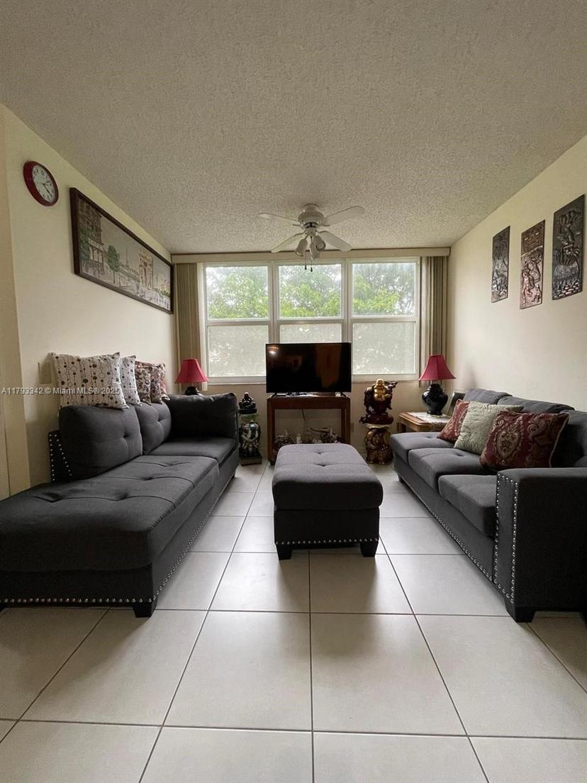 Picture of 10369 NW 24Th Pl # 201, Sunrise FL 33322