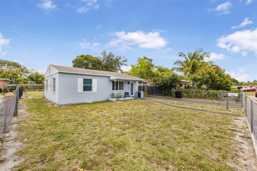 Picture of 900 NW 130Th St, North Miami FL 33168