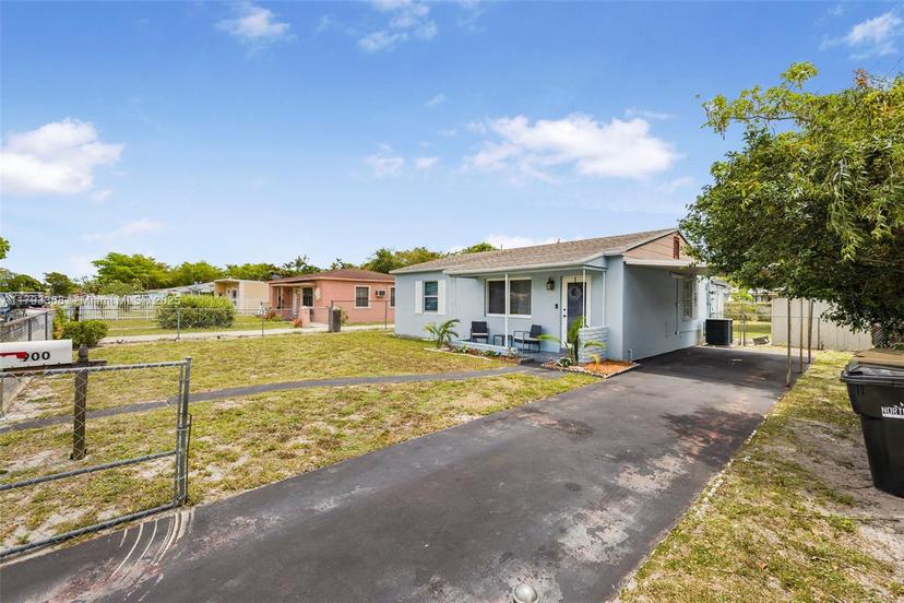 Picture of 900 NW 130Th St, North Miami FL 33168